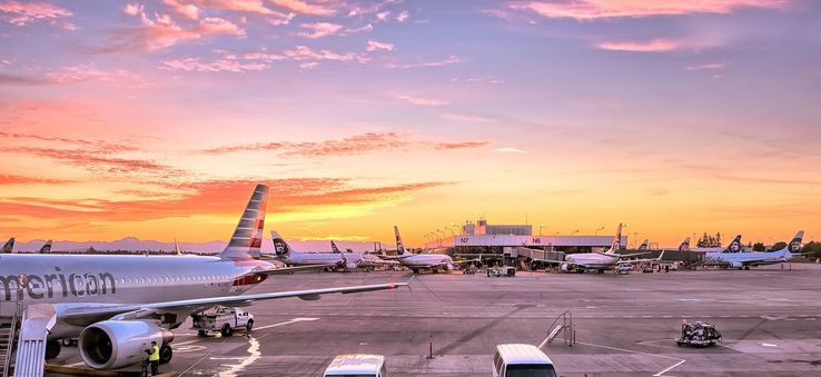 airport airplanes gates flight line 163771